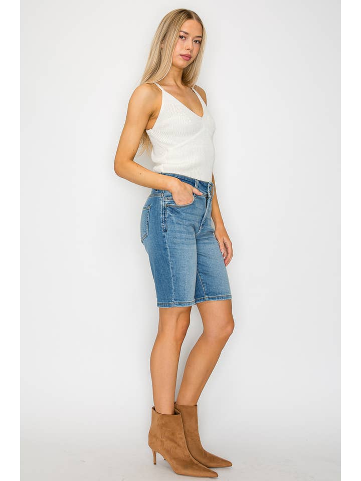 ARTEMIS VINTAGE - Vendita all'ingrosso Pantaloncini - Donna - Bermuda in denim con vita alta e fascia larga1