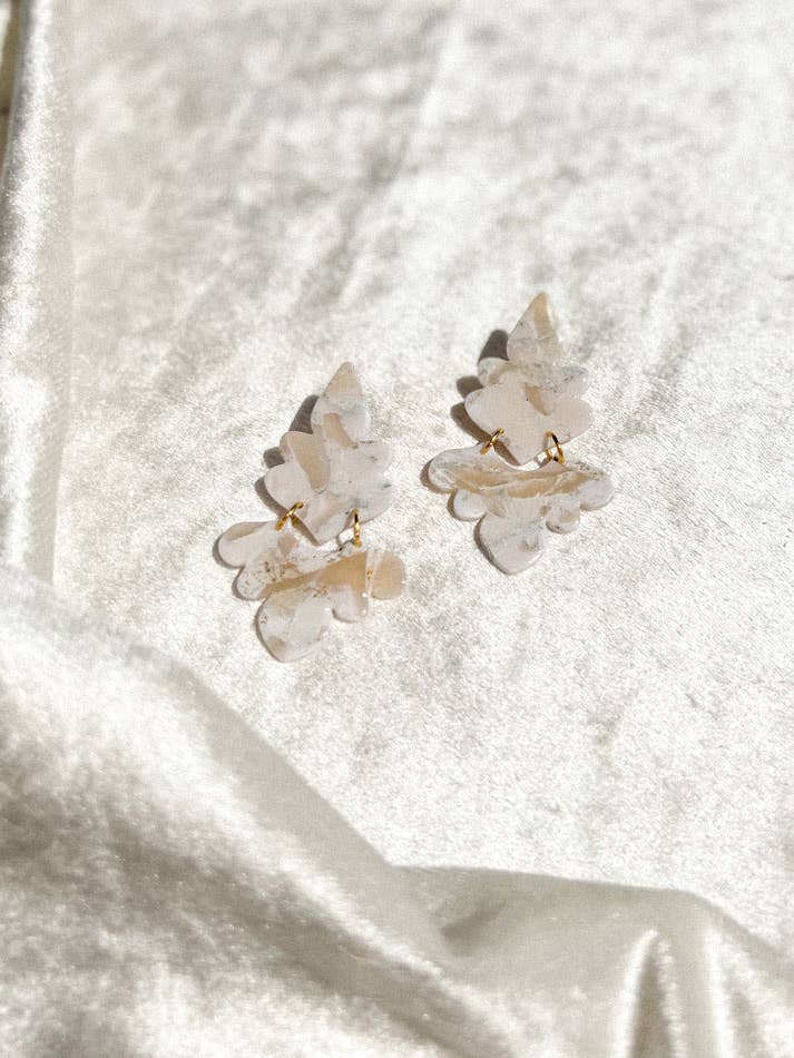 Adelaide in finta pietra neutra per la vendita all'ingrosso da parte di Corvega Clay Goods