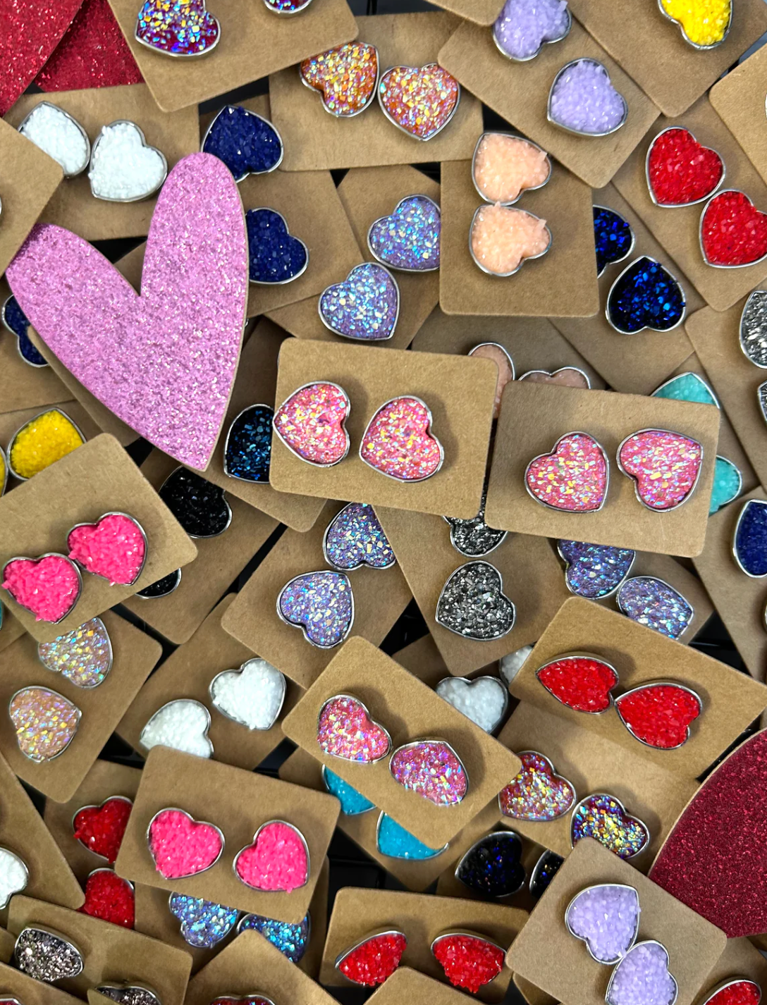 Kate Tuesday Jewelry – Engroshandel Ørestikkere – Valentines Heart Stud øreringe gribstaske2