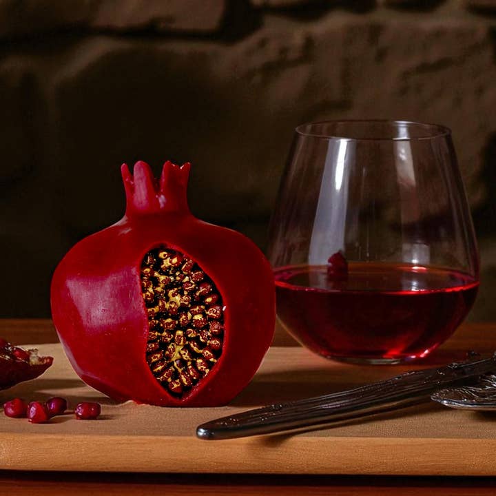 Agaboo Candle - Wholesale Travel Candles - Pomegranate Candle with Golden Seeds 3.5x3in1
