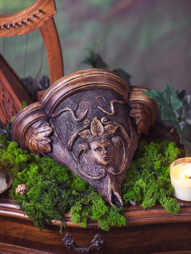 Elven corbel wall decoration Shelf Candle Holder wood decor for wholesale by Costurero Real