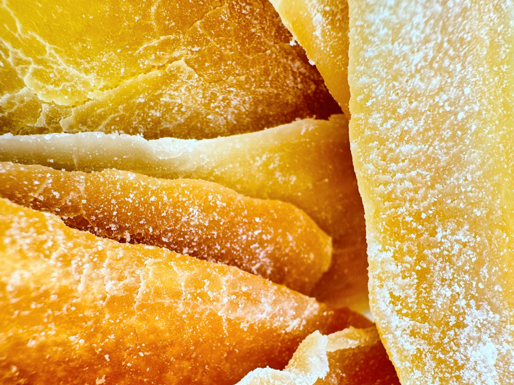 Martin's Country Store LLC - Wholesale Dried/Dehydrated Fruit - UNSULFURED MANGO SLICES 16oz1