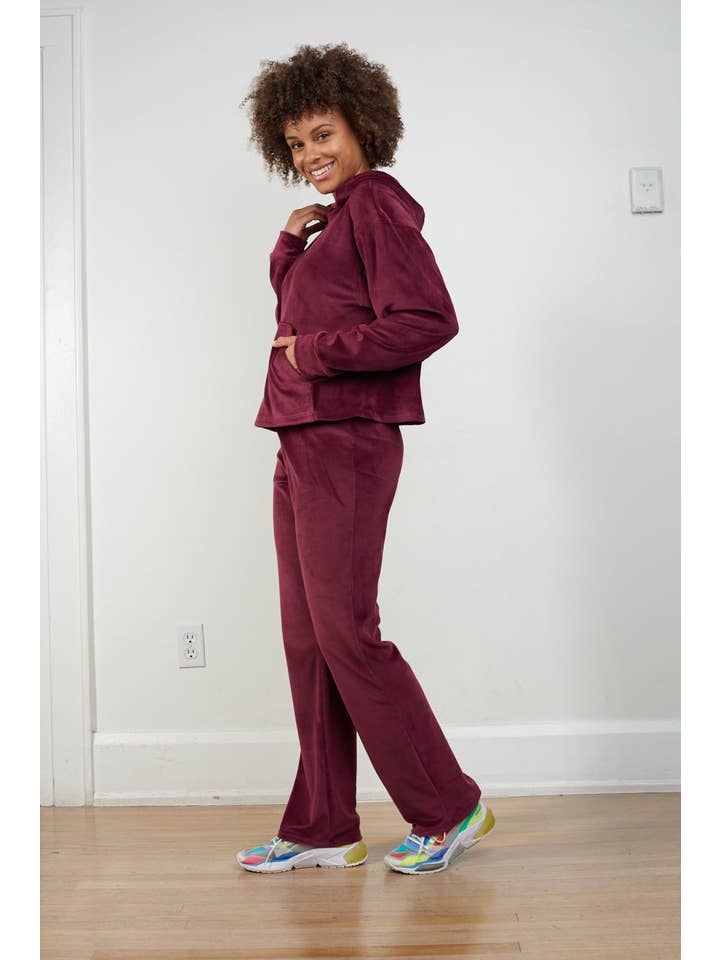 Empowear LLC – Engroshandel Loungesæt - Dame – Elsker Casual Så Blød Velour Hoodie og SweatPant 2-pc Sæt