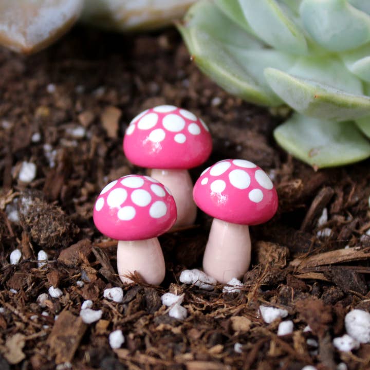 Mariposa Miniatures - Wholesale Garden/Lawn Stake - Mini Fairy Garden Mushroom