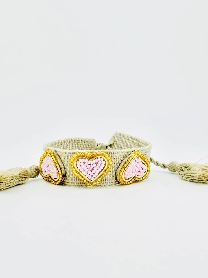 Pulsera ajustable en forma de corazón con cuentas rosas de Kesha para venta al por mayor de Bella Blu Designs