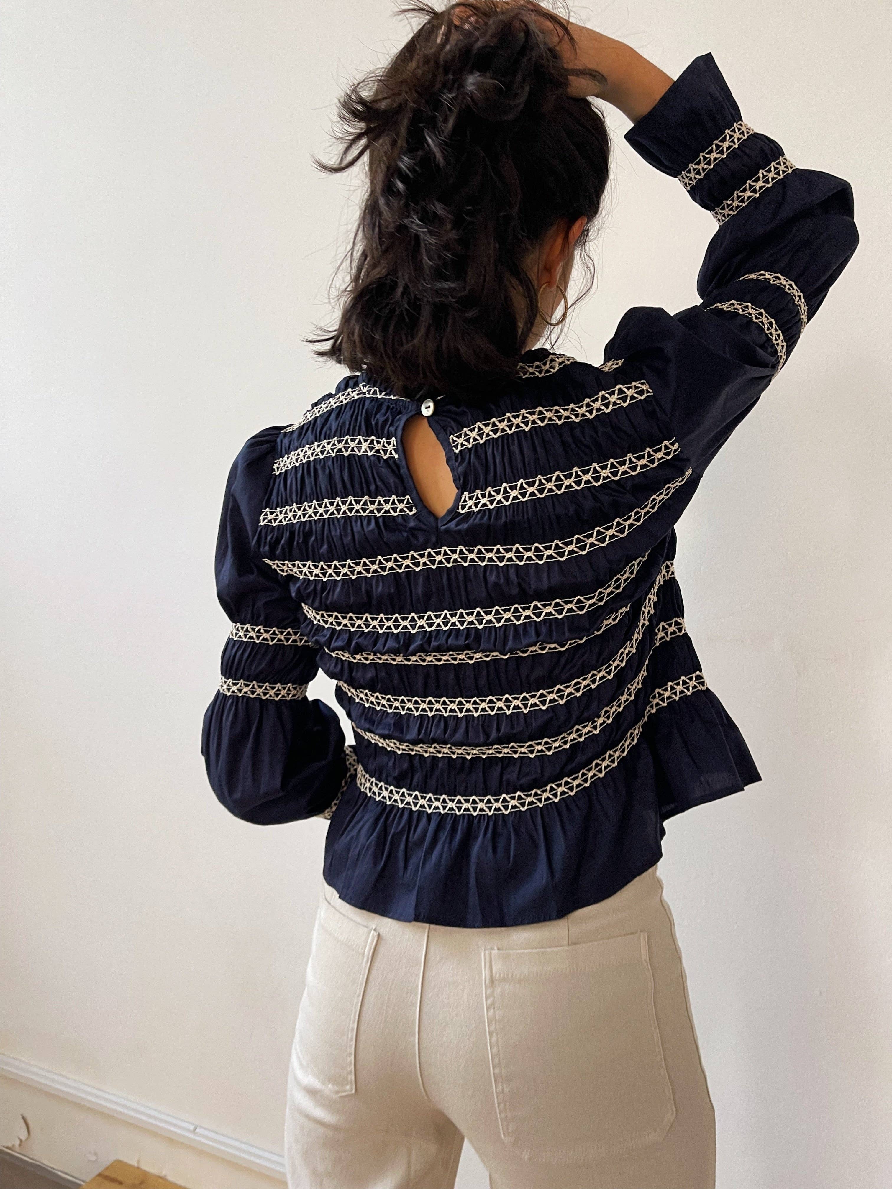 MindTraveler – wholesale Blouse – Women’s – Eloise Marino blouse5