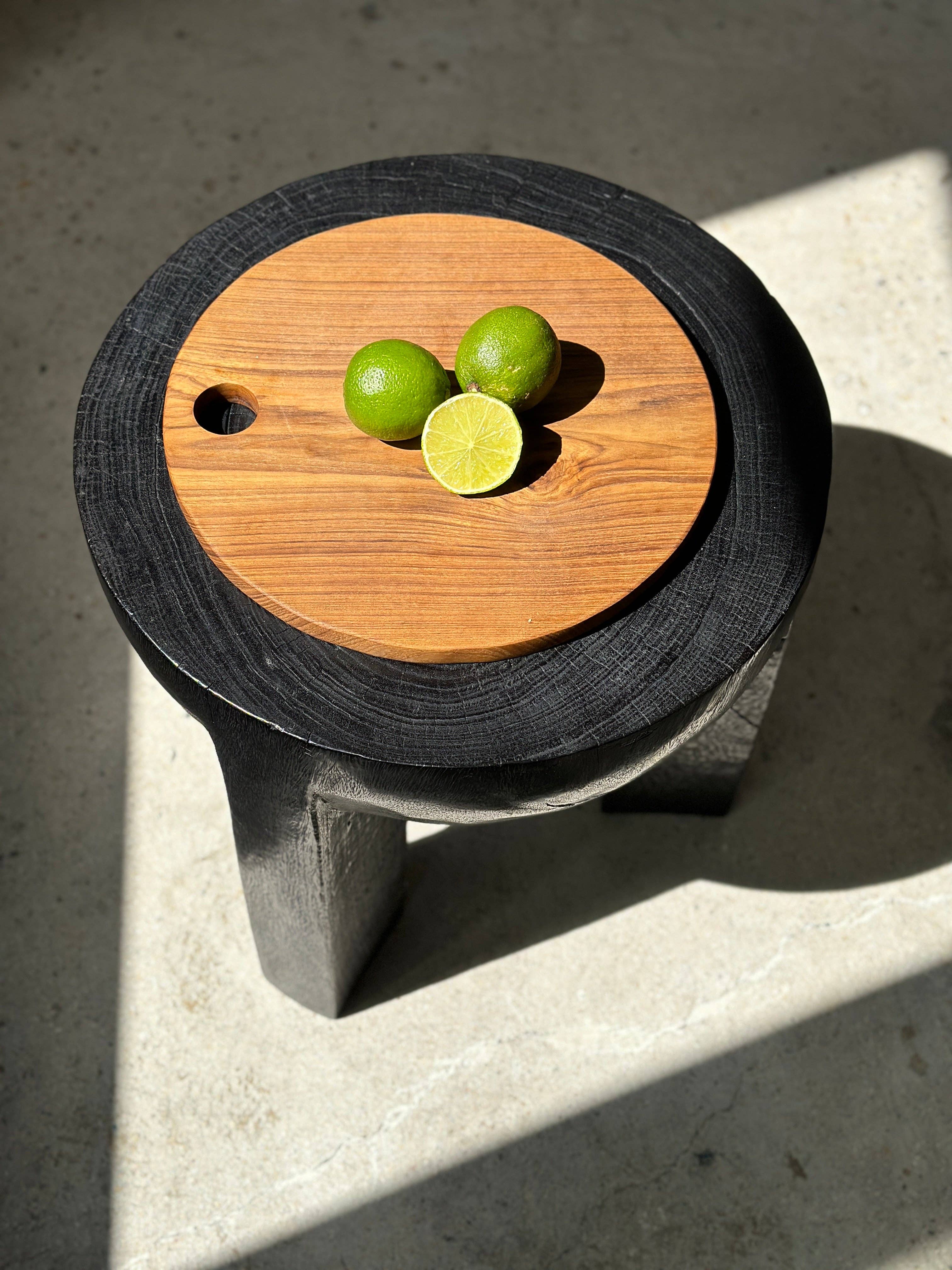 Office Objets – wholesale Skärbräda – Rund skärbräda i urholkad teak D:3097