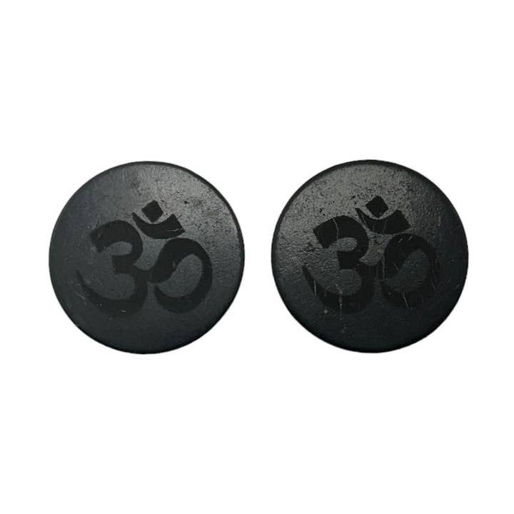 Carrelage pour ordinateur portable en shungite gravé OM 40mm pour la vente par Quasar Gems USA