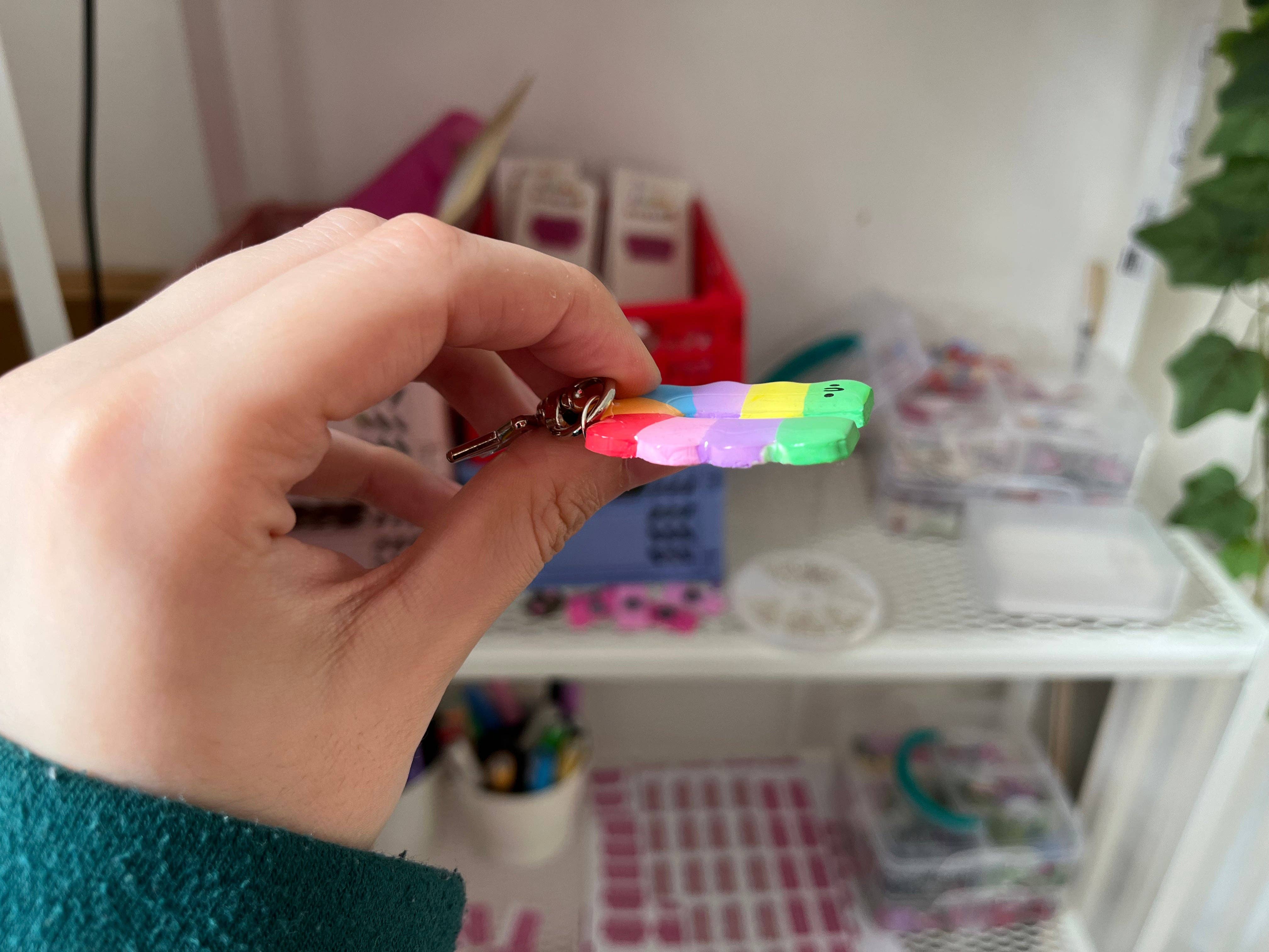 Jammy Weekend – wholesale Keychain – Women's – Rainbow Caterpillar Clay Keyring3