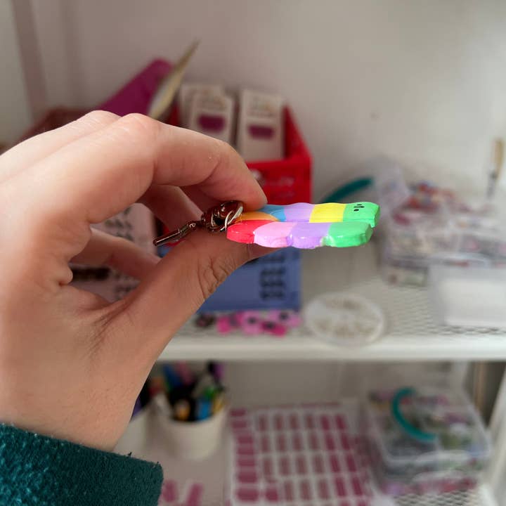 Jammy Weekend – wholesale Keychain – Women's – Rainbow Caterpillar Clay Keyring3
