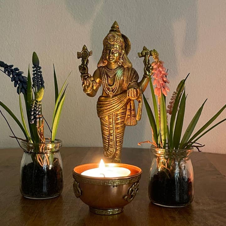 Image of Dhanvantari (Dhanvantri/God of Ayurveda) - Brass for wholesale by Ayurveda Specialist B.V.