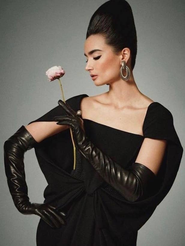 (L625) Gloves: Opera length Leather glove for wholesale by AMATO NEWYORK Carolina Amato