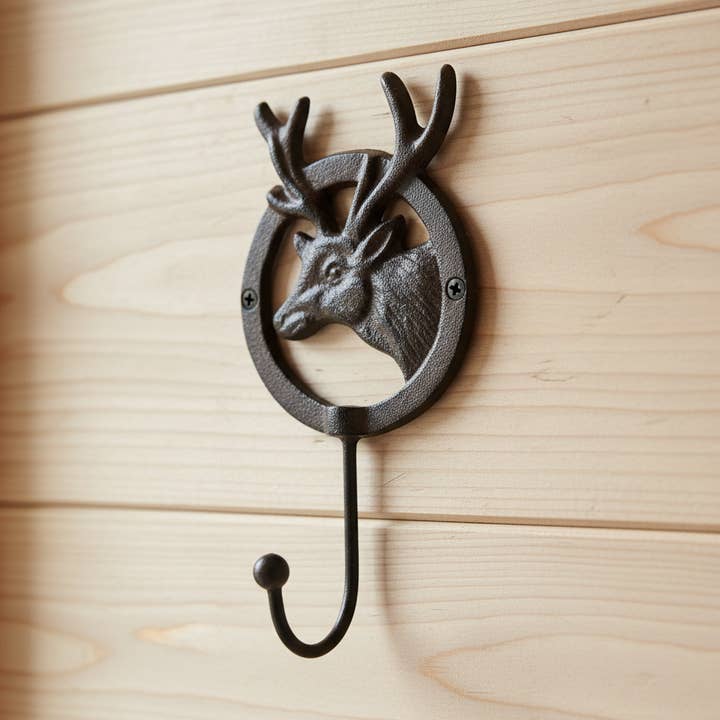 Hjorthuvudkrok i gjutjärn, vintage skogsdetalj för väggen för wholesale av Iron & Blossom