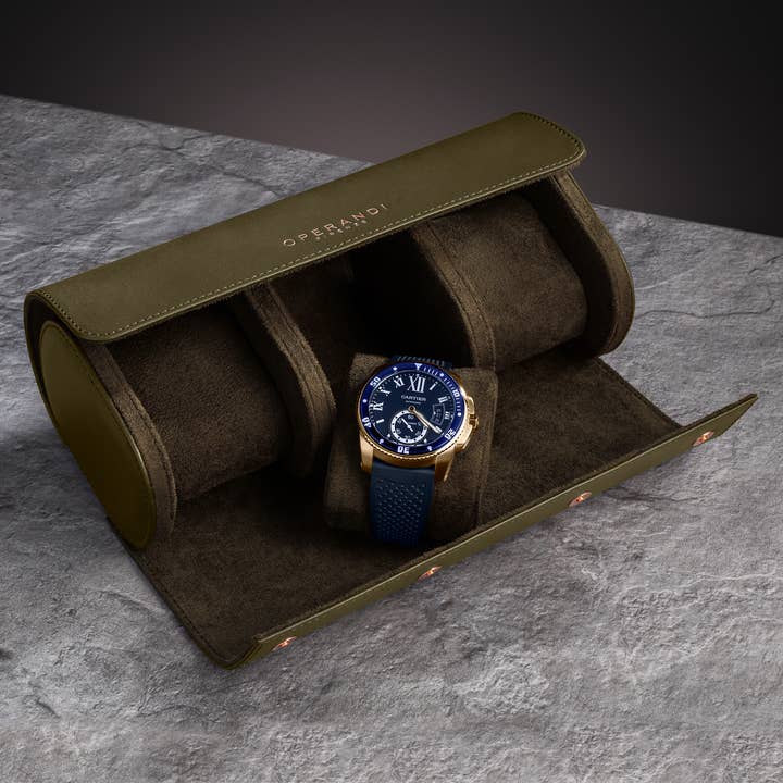 Verde Oliva, Morbido pour la vente par OPERANDI