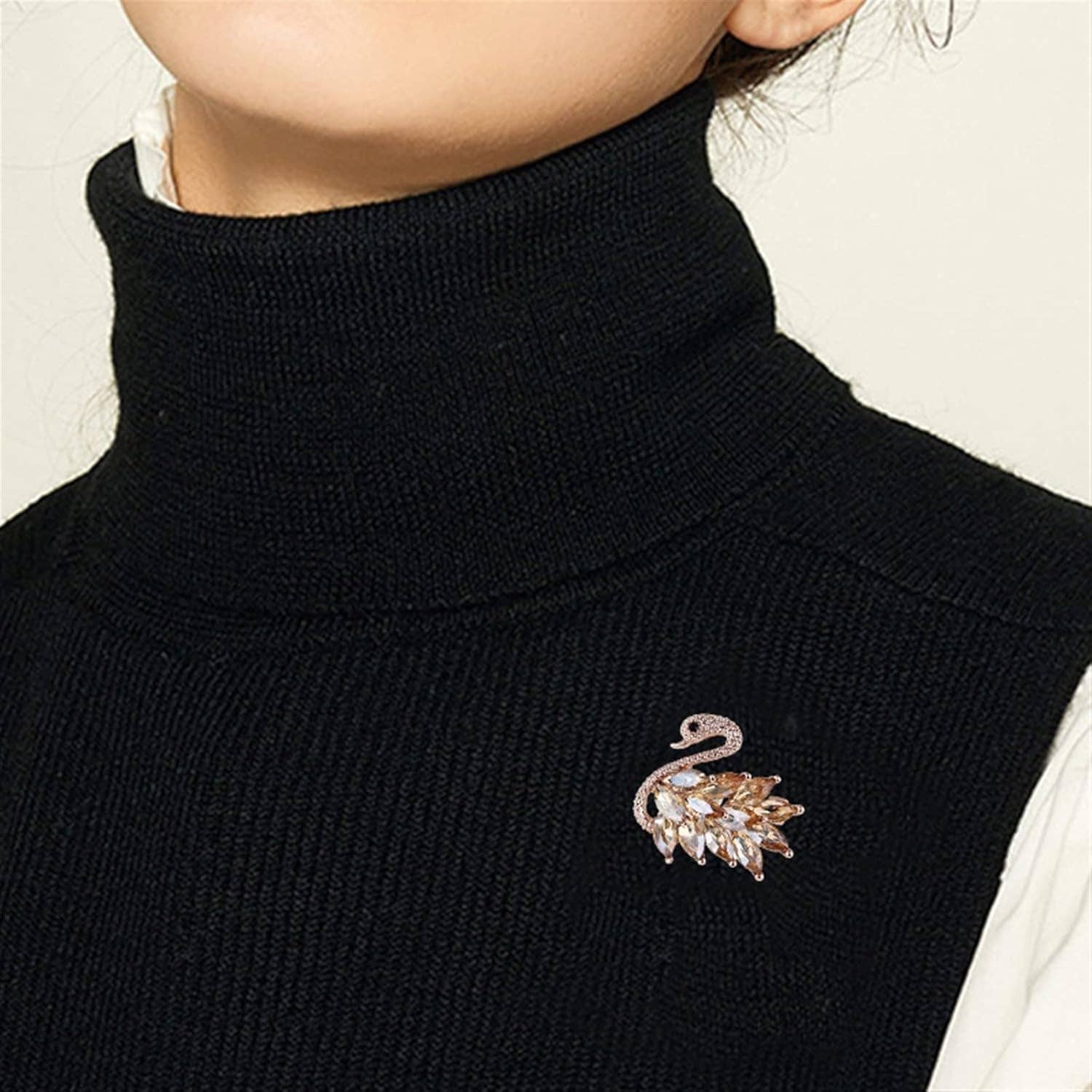 Magnifique Hearts - Wholesale Brooch - Elegant Crystal Swan Brooch – Sparkling Rhinestones6