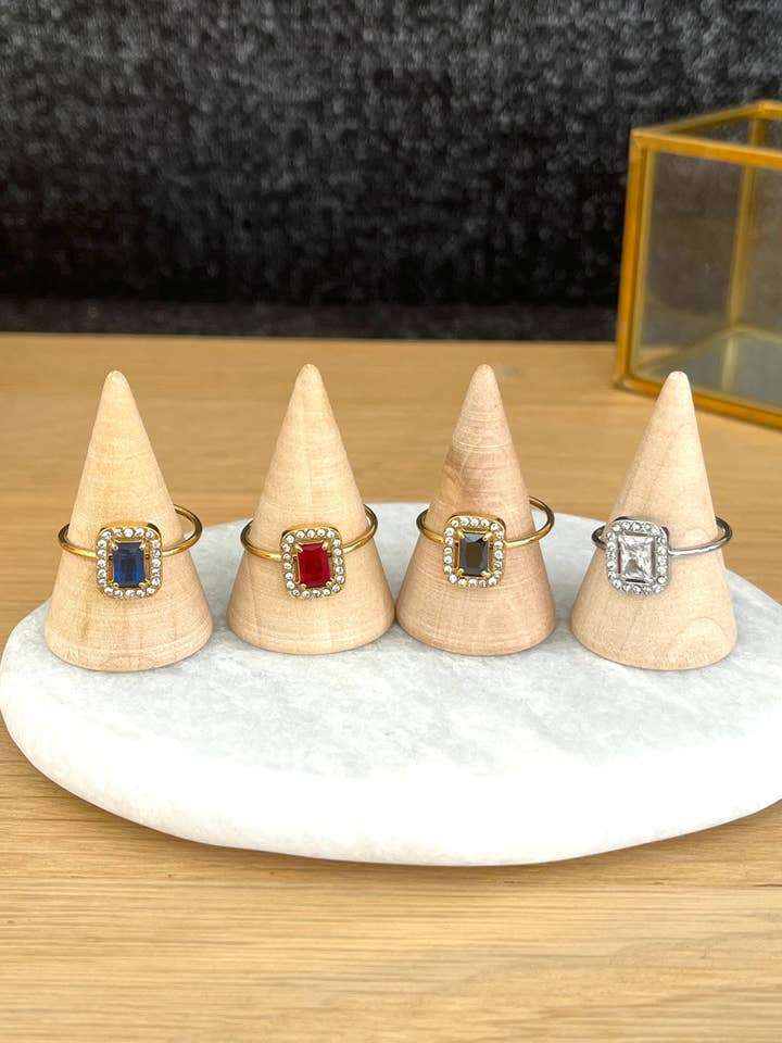 Anillo de acero inoxidable con strass, de forma rectangular. para venta al por mayor de Innaya