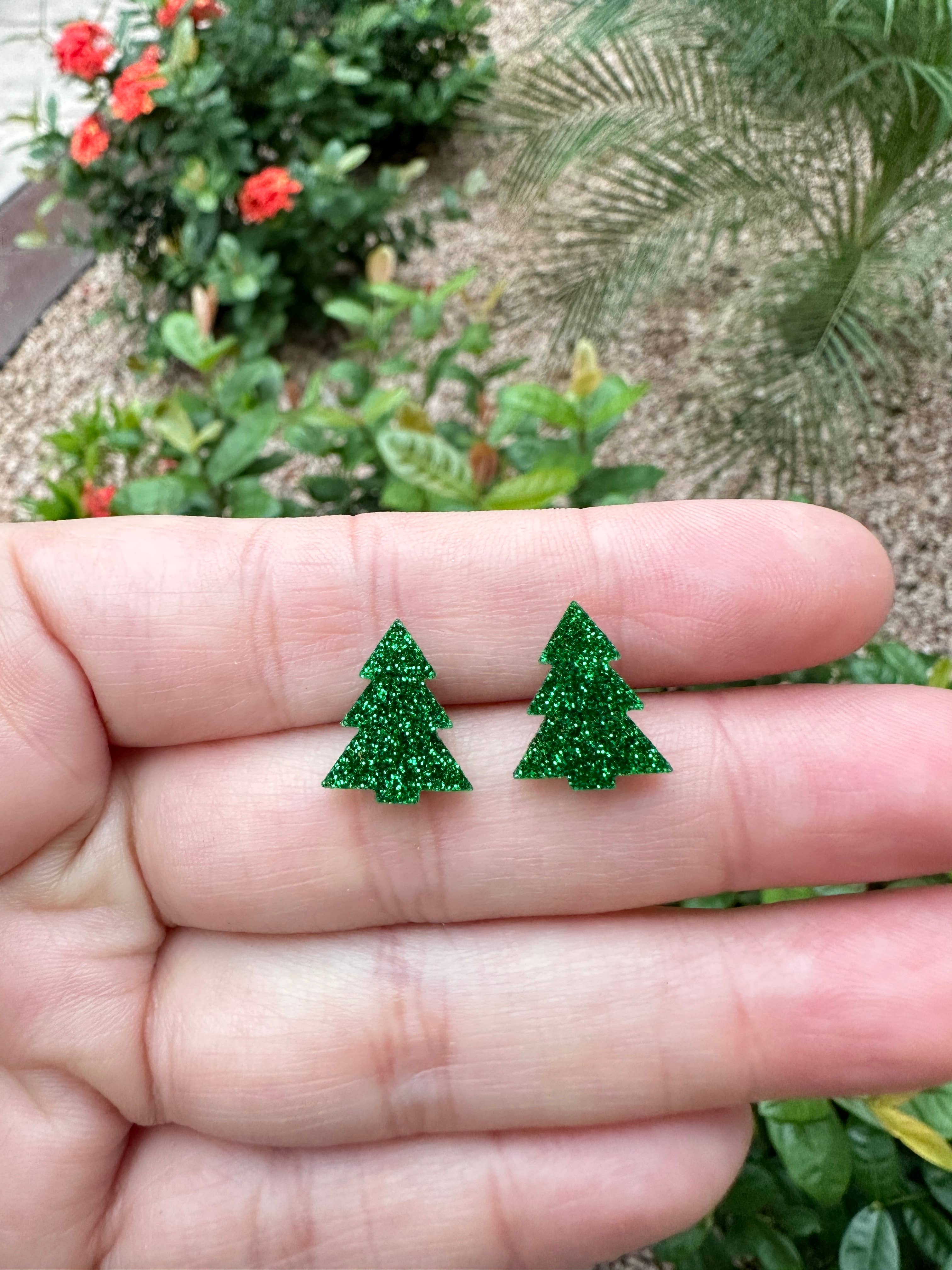 Laser & Color Designs LLC - Vente Clous d'oreille - Clous d'arbre de Noël à paillettes vertes, boucles d'oreilles de Noël1