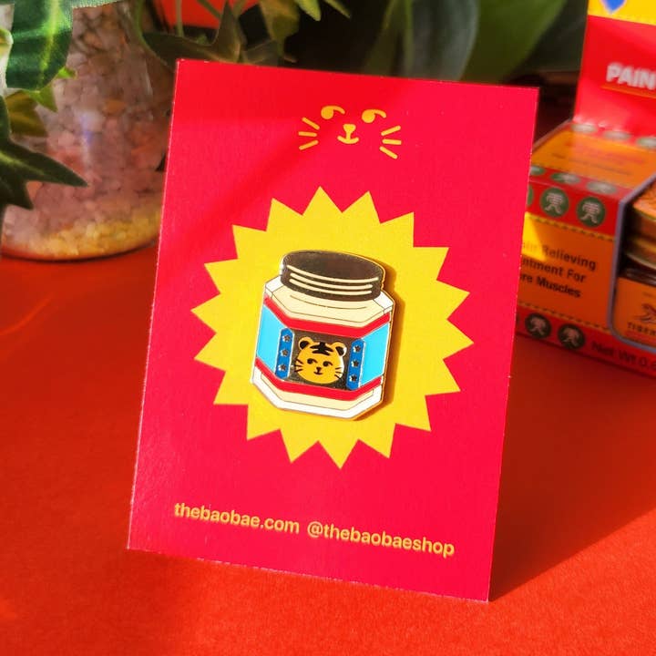 Pin de Esmalte Tiger Balm por atacado de The Bao Bae