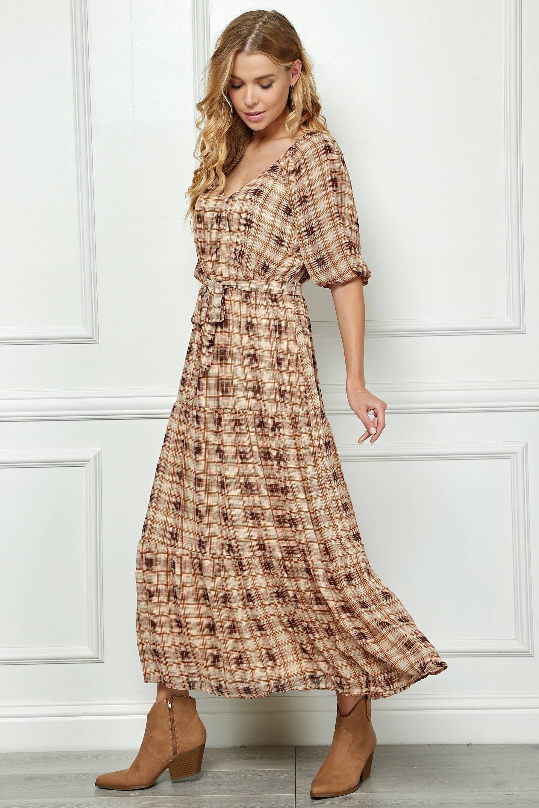 NAT/BRM/MOCA 3/4 ÜBERSCHÜSSIGES MAXIKLEID MIT SEITLICHEM BINDEBAND UND RÜSCHENSAUM Y828795J89 für den Großhandel auf Faire7