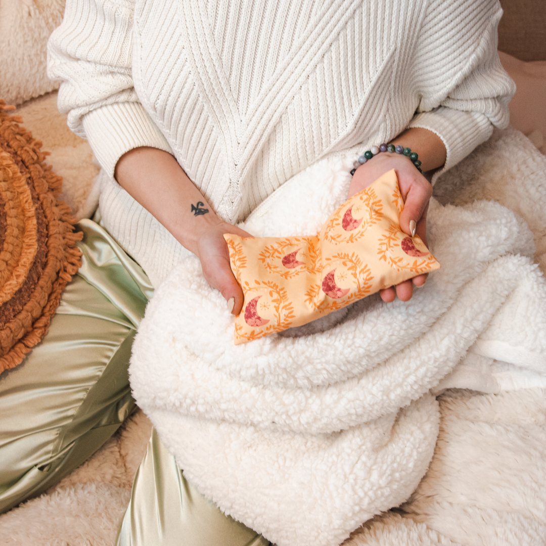 Two Birds Eco Shop - Wholesale Spa/Therapy Pillow - Weighted Aromatherapy Eye Pillow - Moons4