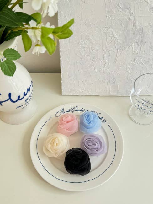 MOND HAUS – wholesale Phone grip – Caliana Phone Grip | Sheer Satin Organza Fabric Rose Charm6