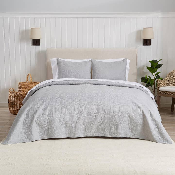 BH Collective - Wholesale Bedding Set - Oversized Quilt & Sham Set - Medallion Stitch - Clara18