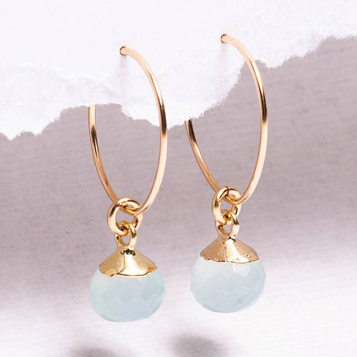 Boucles d'oreilles en or Aqua Calcedony Mini Sphere pour la vente par Soul & Little Rose