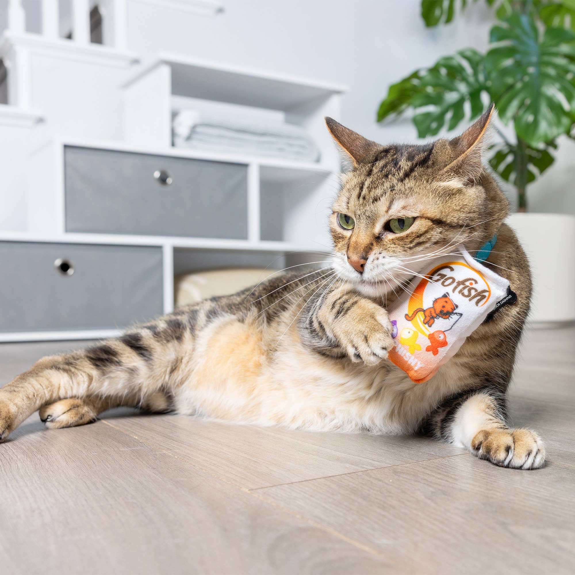 Huxley & Kent - Vendita all'ingrosso Giocattolo - Gatti - Giocattolo per Gatti Go Fish Phishy8