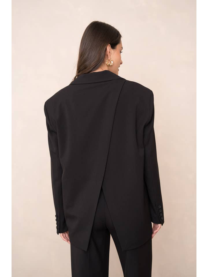 Attentif Paris – Engroshandel Blazer - Dame – Oversized dobbeltradet jakke med åbning bagpå13
