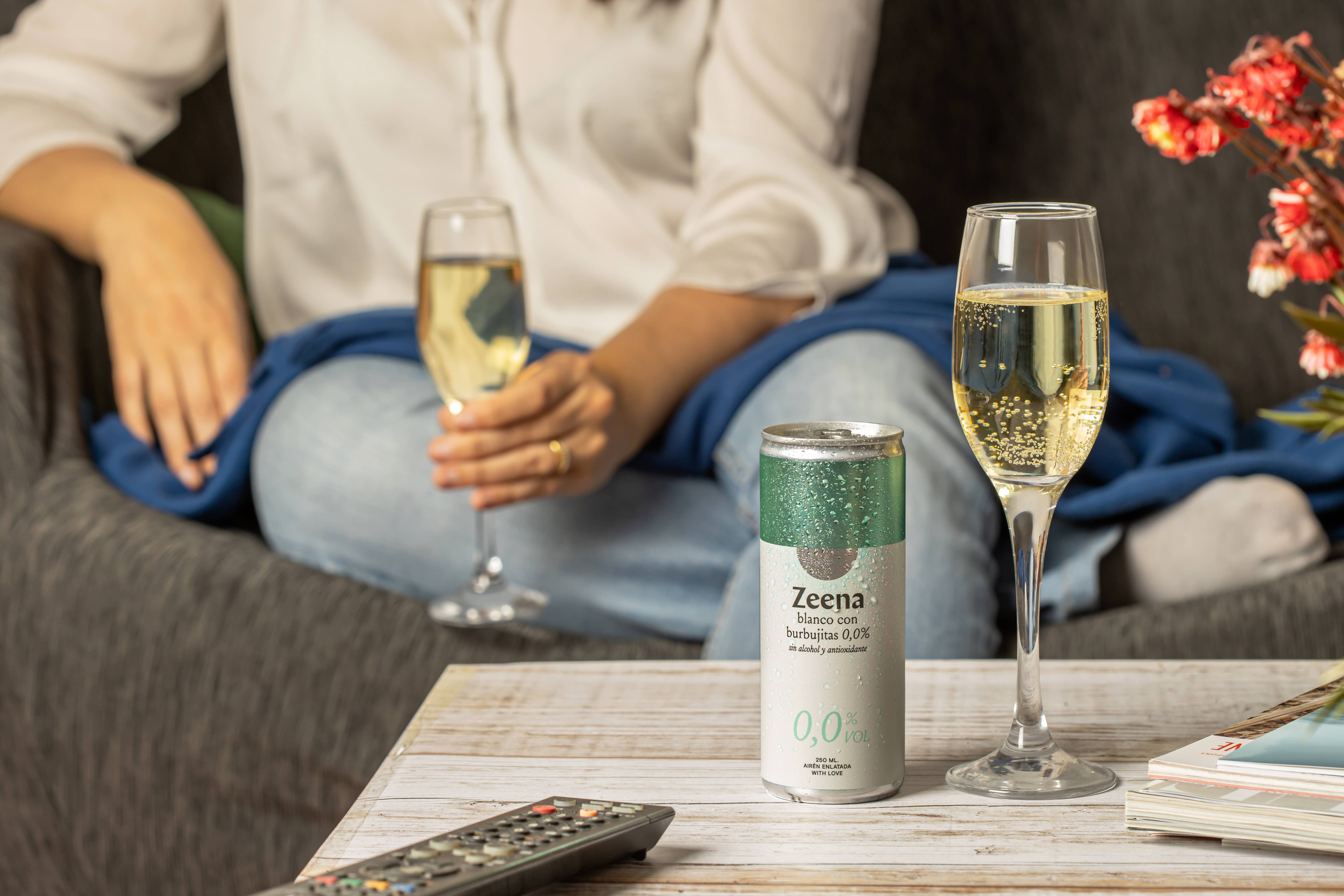 Zeena - Wholesale Non-Alcoholic Spirits/Wine/Beer - Alcohol-free wine 0.0% sparkling white (Pack 24 cans 250ml)1