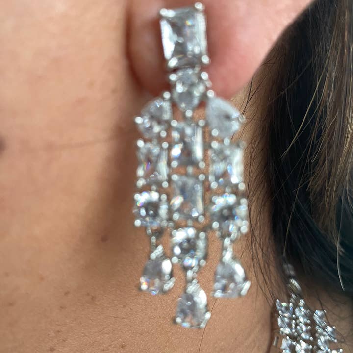 Vinnis Jewelry - Wholesale Jewelry Set - Majestic Cascade Bridal Necklace Set4