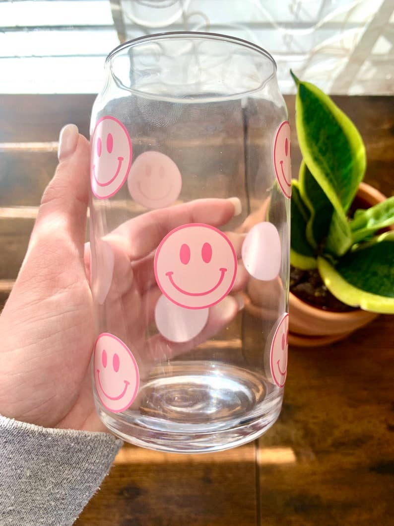 MarieDesignCo - Wholesale Drinkglas/beker - Roze smiley glazen mok, glazen bierblikje, glazen blikje3