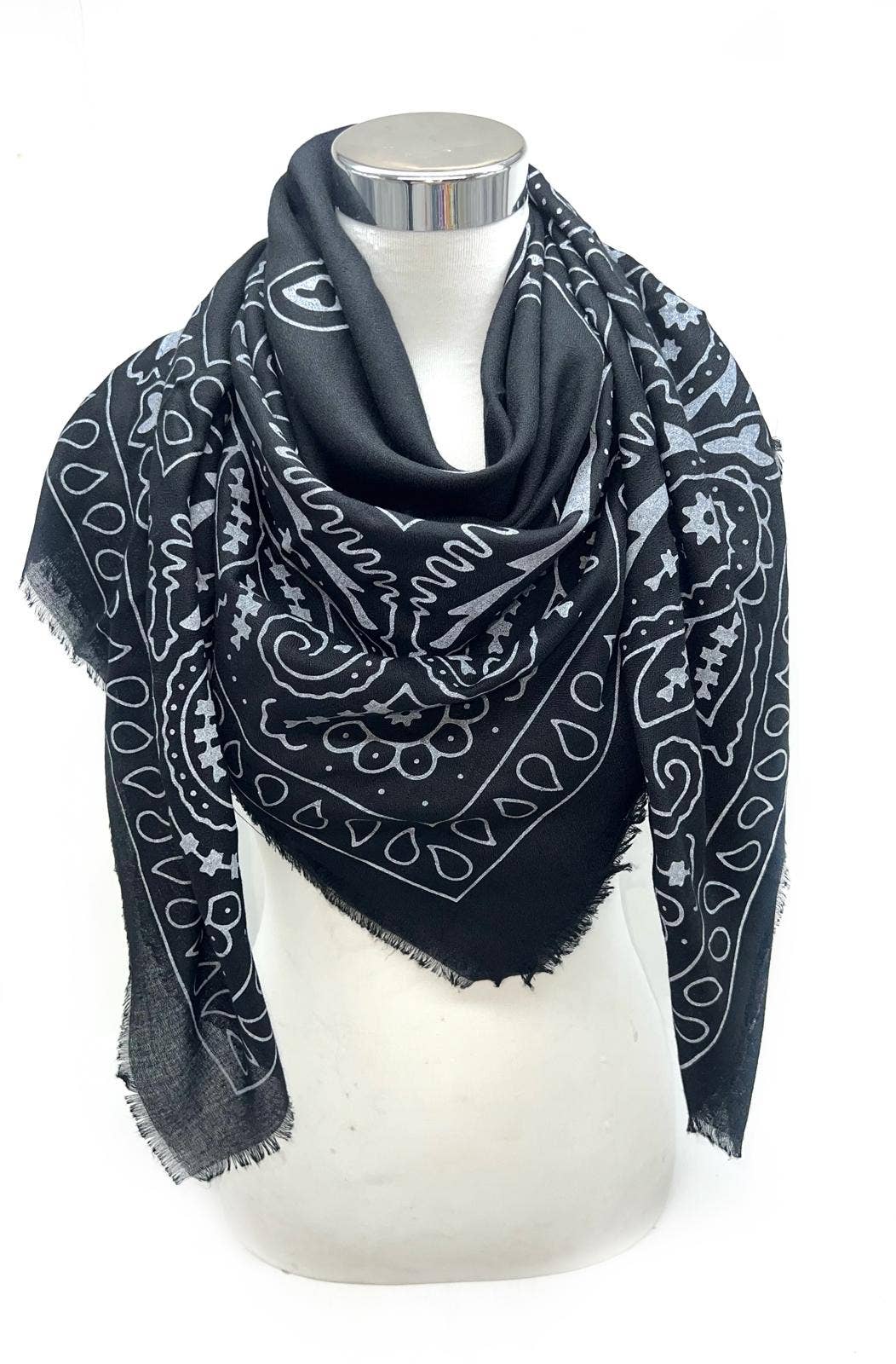 LINETA - Wholesale Scarf - Women's - A-6 Large square scarf with paisley print Fine material4