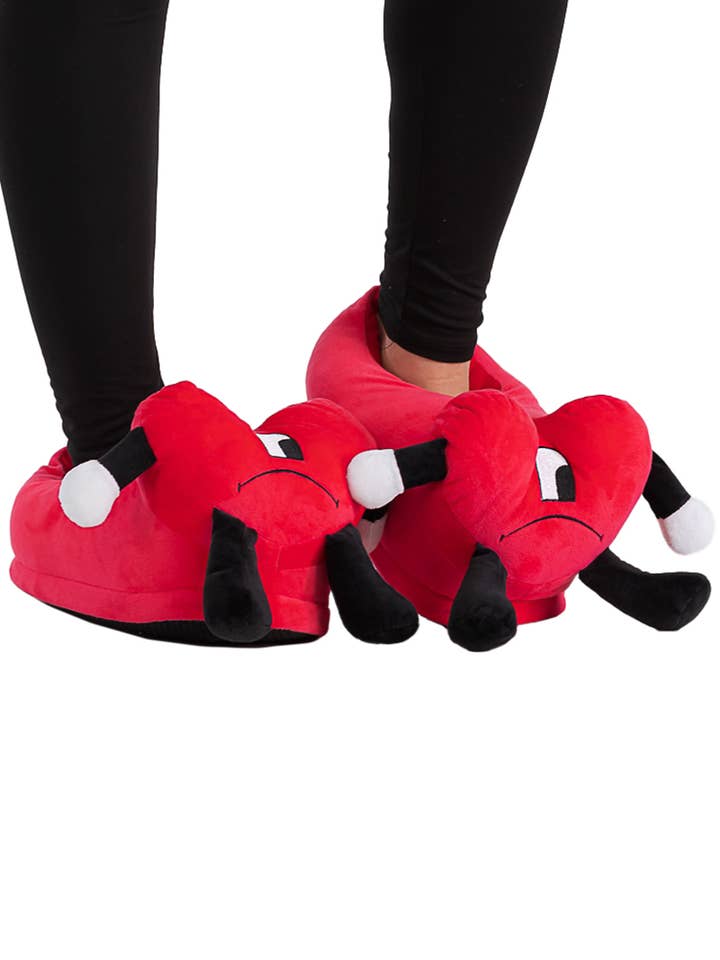 Cap Zone - Wholesale Slippers - Women's - Un Verano Sin Ti Heart Bad Bunny Slippers