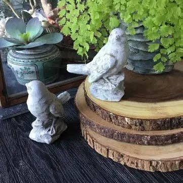 Vagabond Vintage - Vendita all'ingrosso Scultura - Statua di uccello in cemento alto1