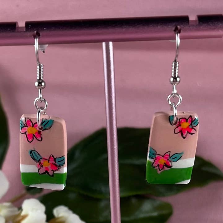 Rechthoekige geverfde groenbruine oorbellen voor wholesale door Baked Cupcake