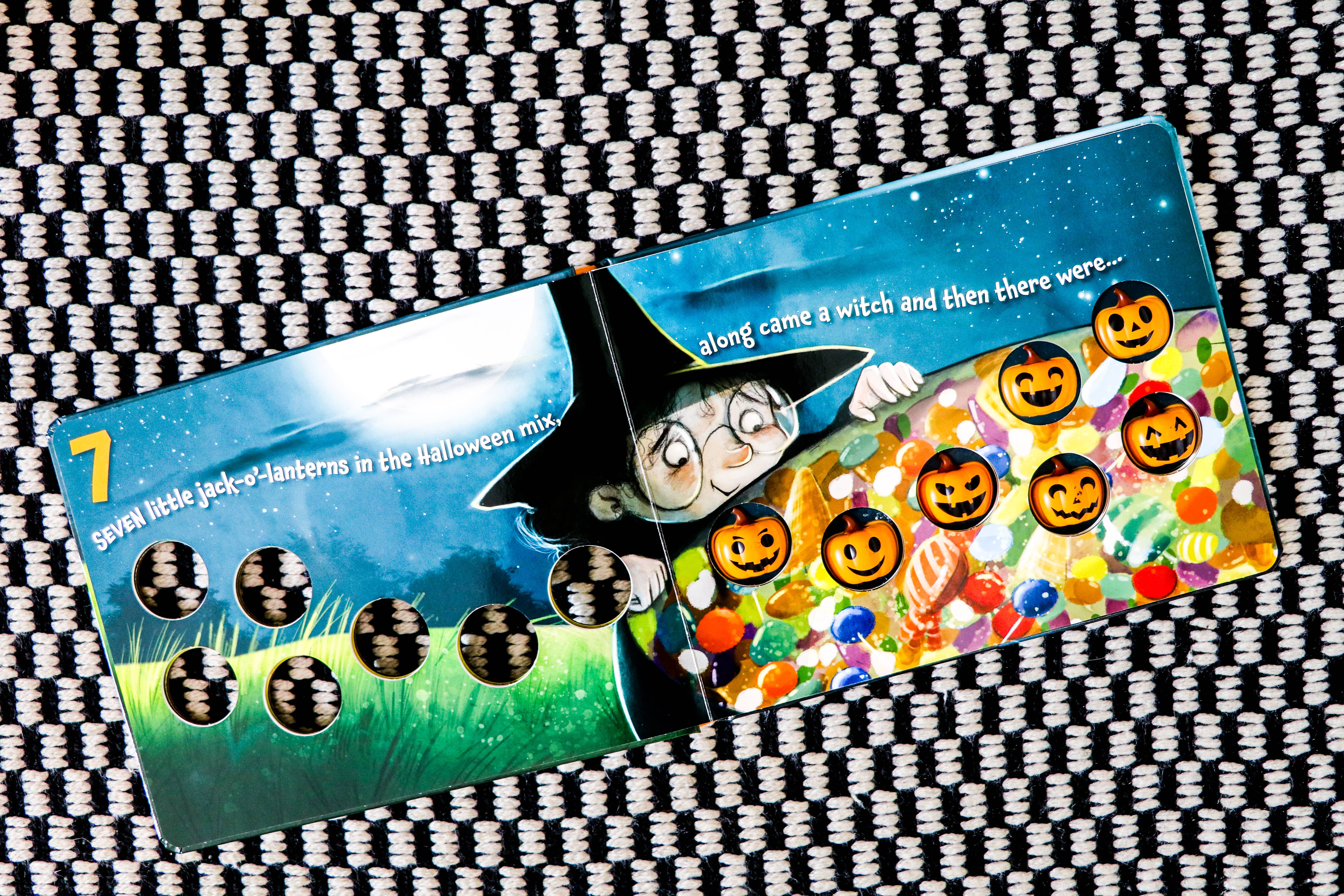 HarperCollins Focus - Wholesale Baby & Toddler Book (0-2) - Ten Little Jack-O’-Lanterns1