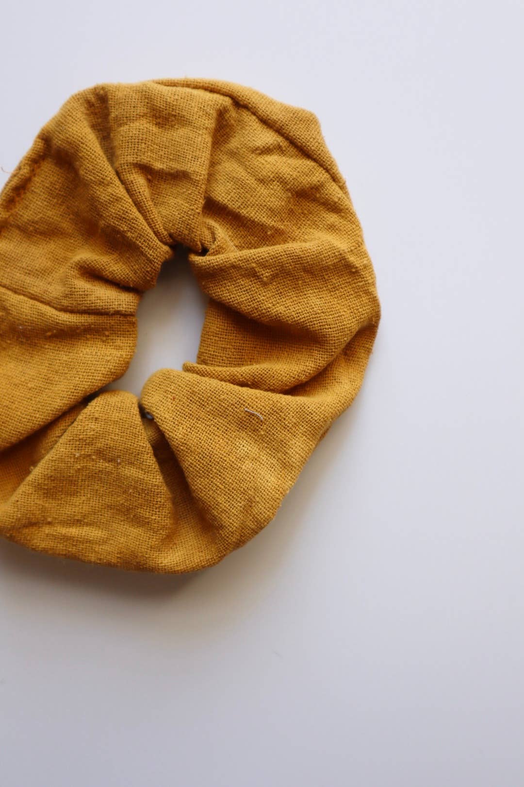 Eco Raw Studio – wholesale Scrunchie - Dam – Hårsnoddar i råsilke med naturlig färgning15