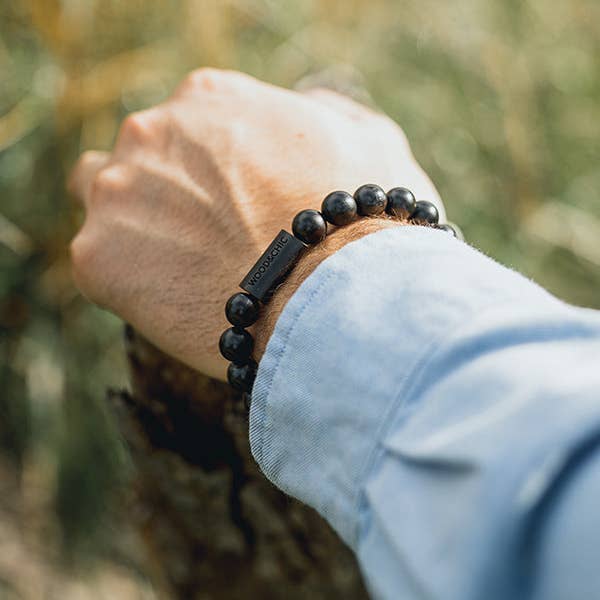 Wood&Chic – Großhandel Perlenarmband – Herren-Armband aus Holz - Johannisbrotbaum