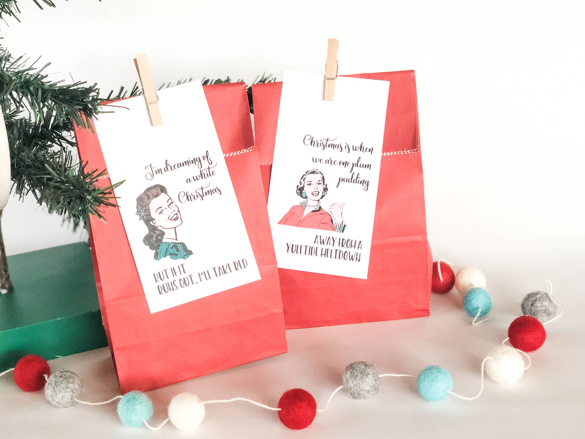 The Mad Padder - Wholesale Gift Bag Set/Pack - Witty Women Holiday Gift Bag Set - Retro Housewife Christmas8