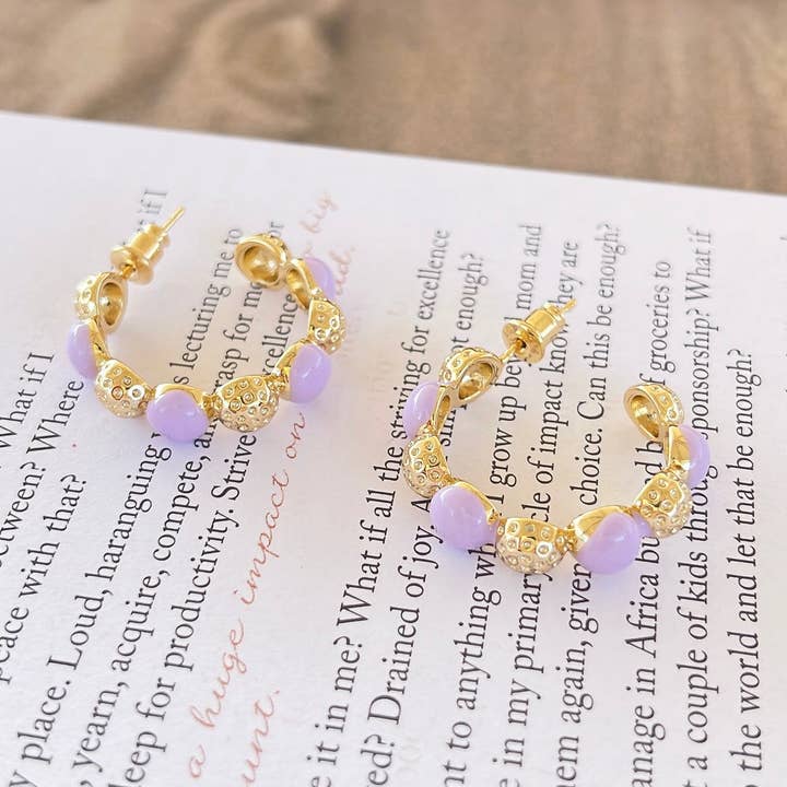 Treasure Jewels Inc. – Brincos de argola por atacado – Bolha Lavanda Aro E260