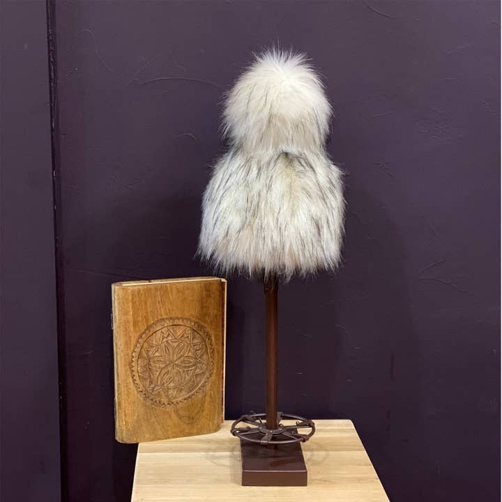 Ecru-colored fake fur lampshade with black tips for wholesale by LES SCULPTEURS DU LAC
