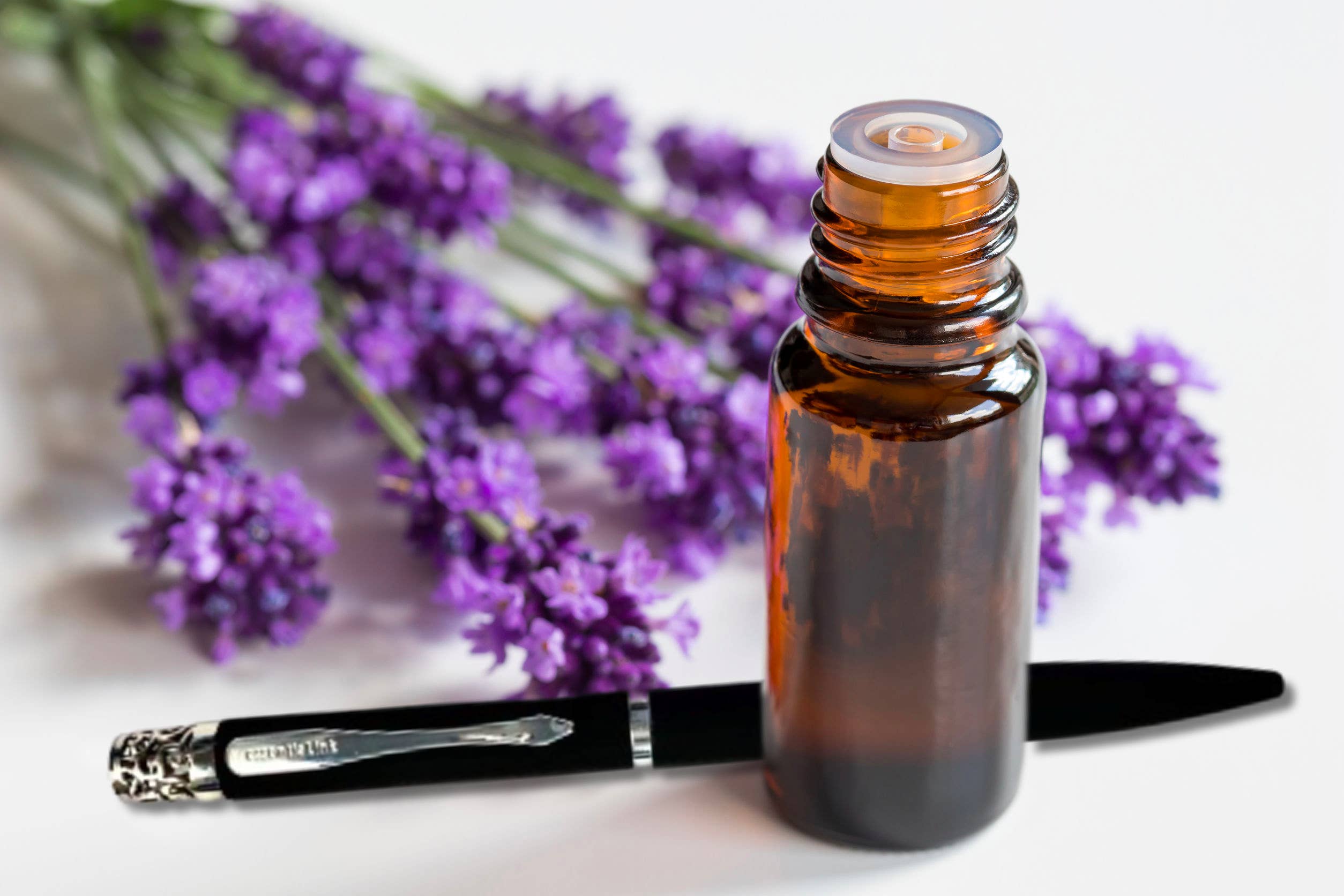 Essential Ink - Wholesale Pen - Aromatherapy Ball Point Pen Diffuser / Inhaler Black1