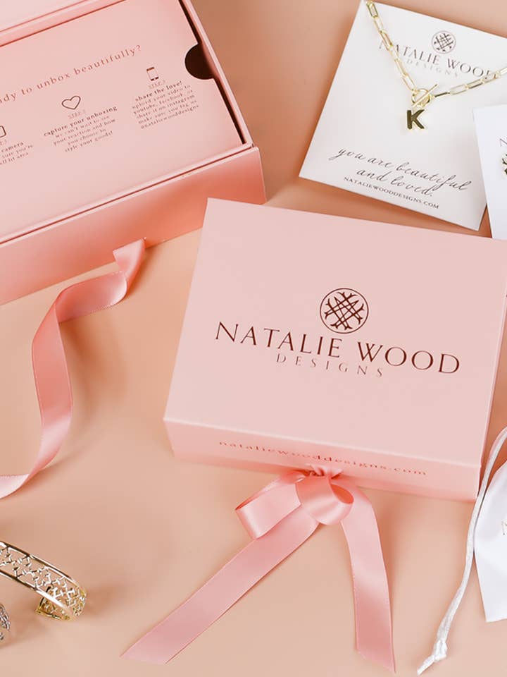 Pink gaveæske for engroshandel hos Natalie Wood Designs