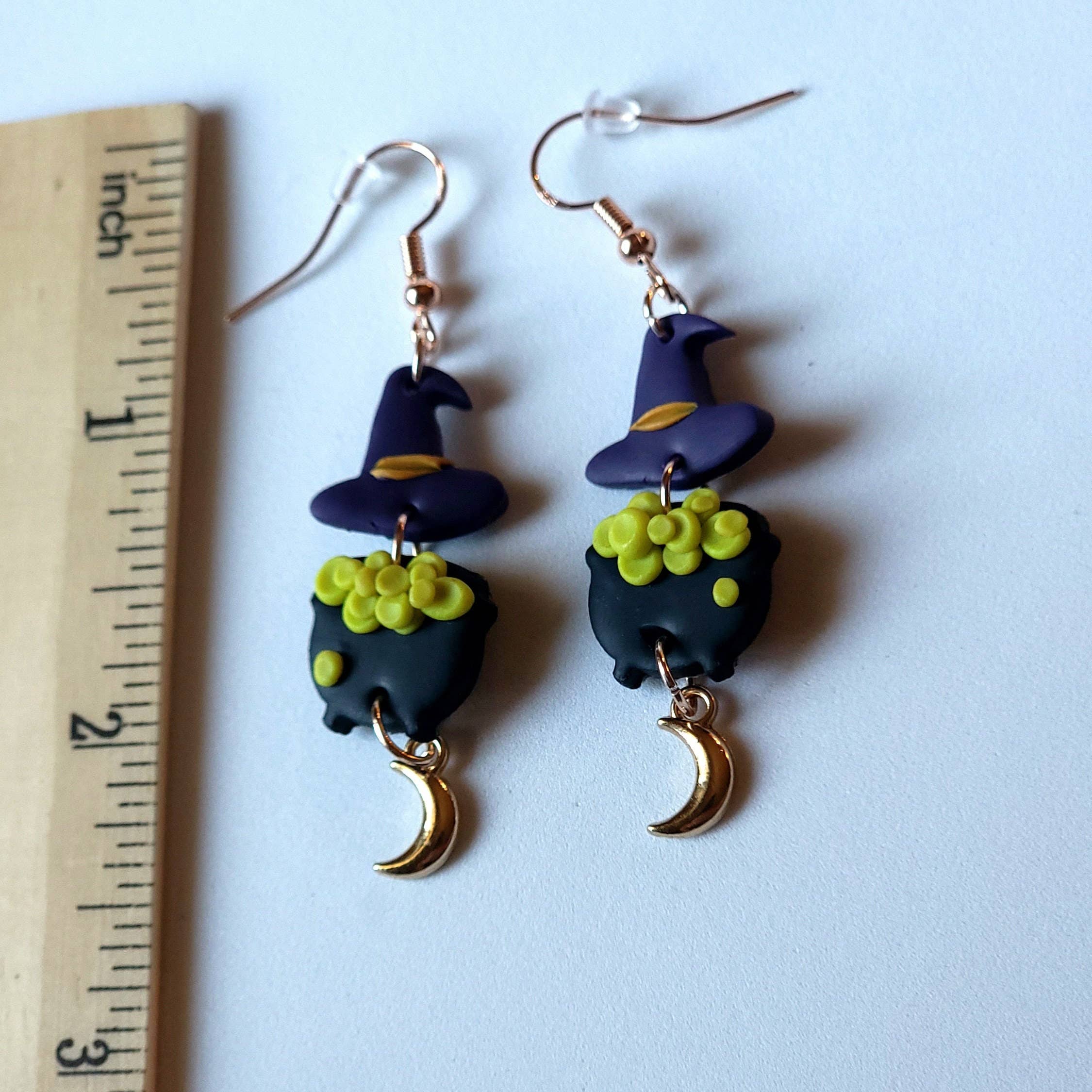 Foxy Method - Wholesale Dangle Earrings - Spooky Witch Bubbling Cauldron Halloween Hat Earrings, Witch1