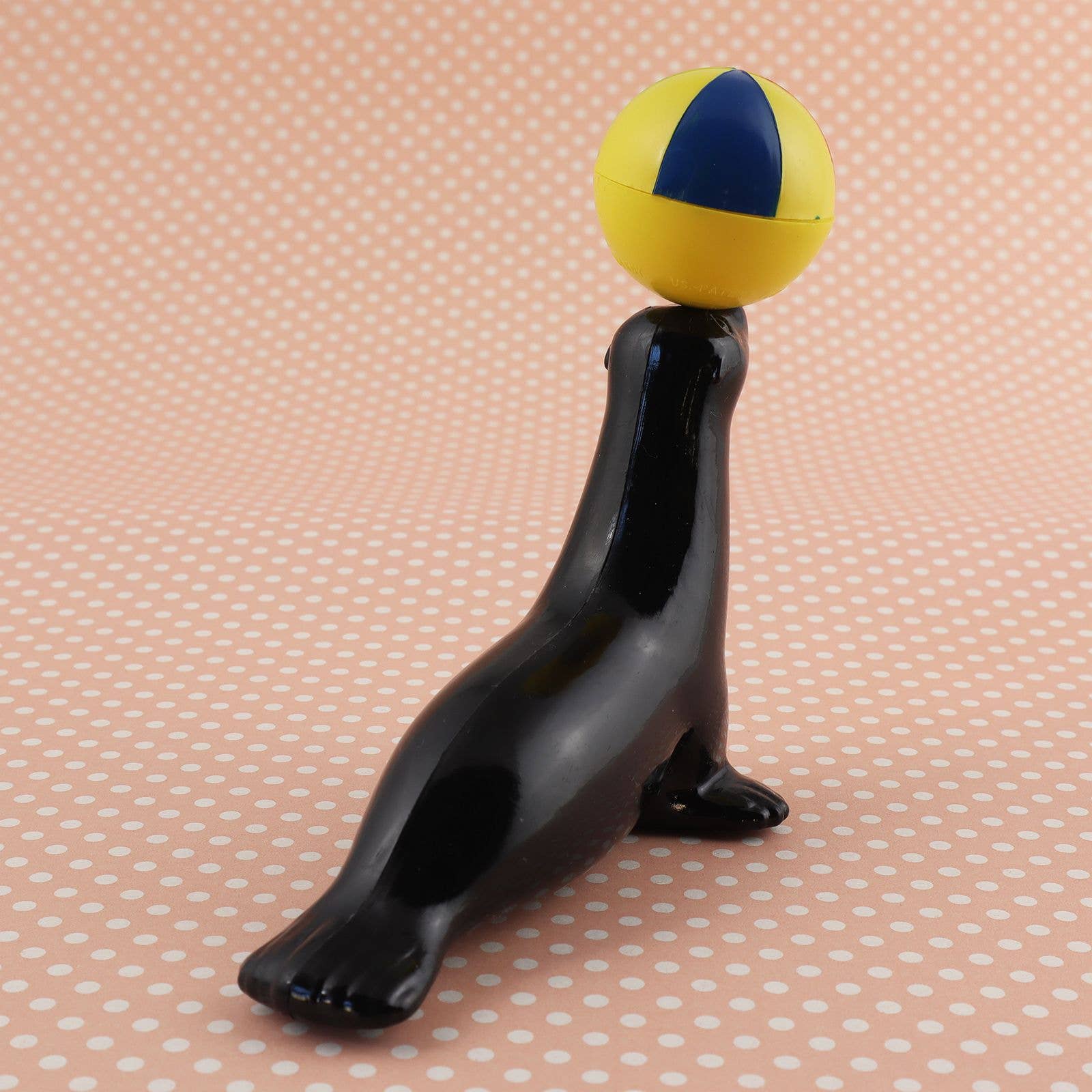 Tribal Trade GmbH - Wholesale Decoratief beeldje - Robby Magneto seal magnetische poppen retro classic10