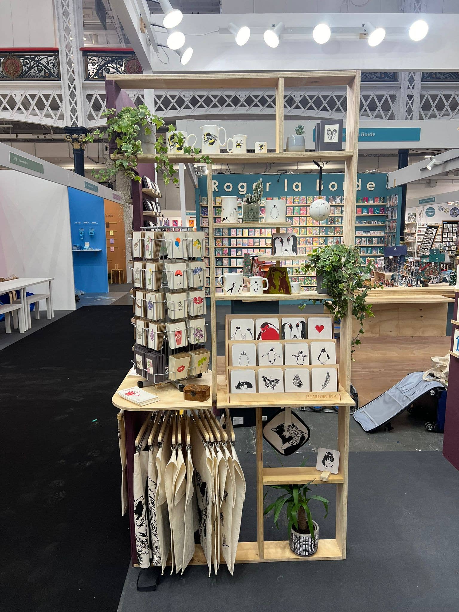 Penguin Ink – wholesale Everyday greeting card – Little Notes desk top spinner |  £18 when you fill it!4