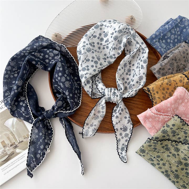 ACCITY - Wholesale Scarf - Women's - 2024 NEW FLORAL LACE TRIANGLE SCARF_CWASC0850