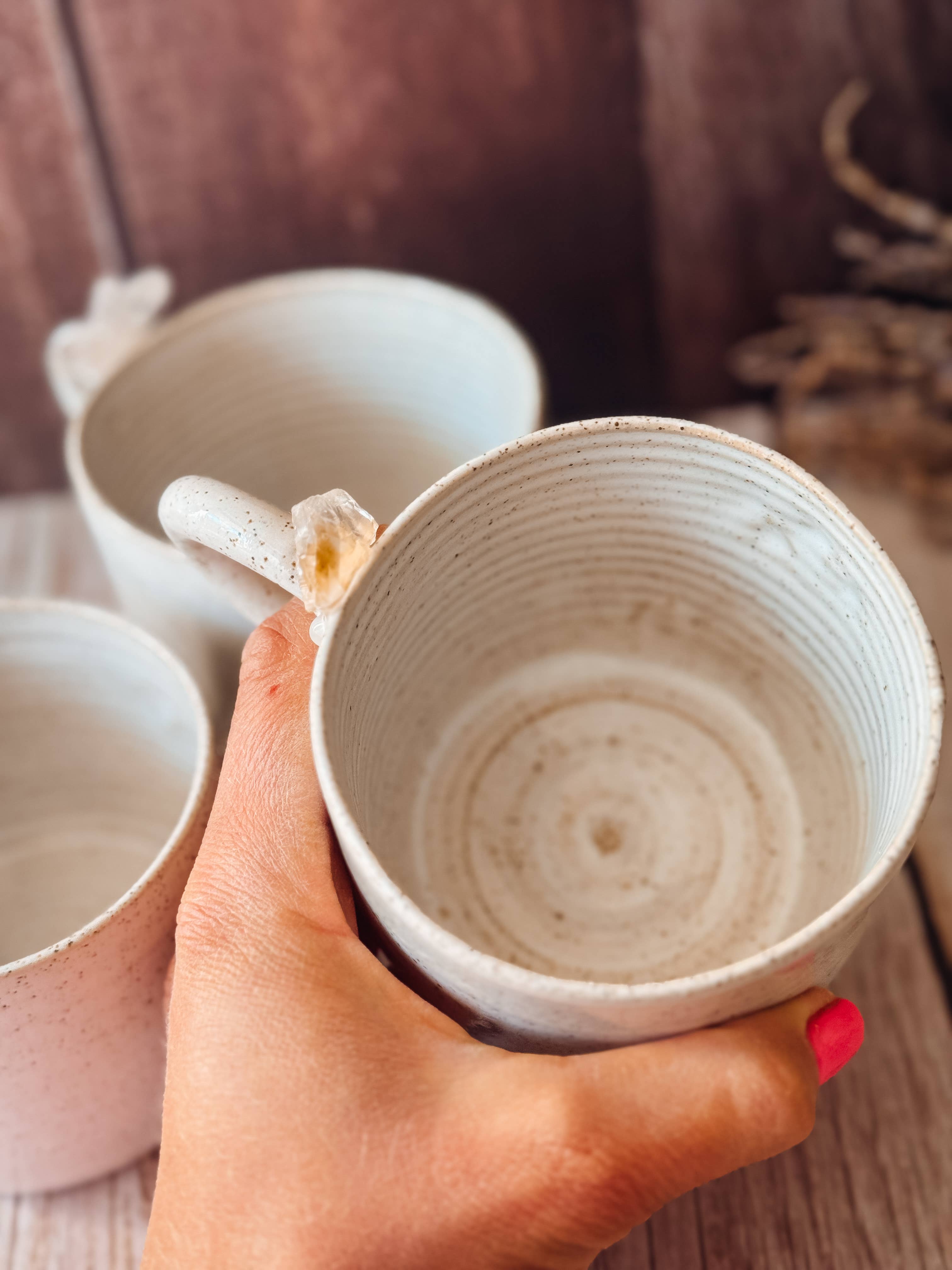 Wolf and Clay Pty Ltd - Vente Tasse à café - Mug en céramique fait main avec détail en cristal - avec anse1