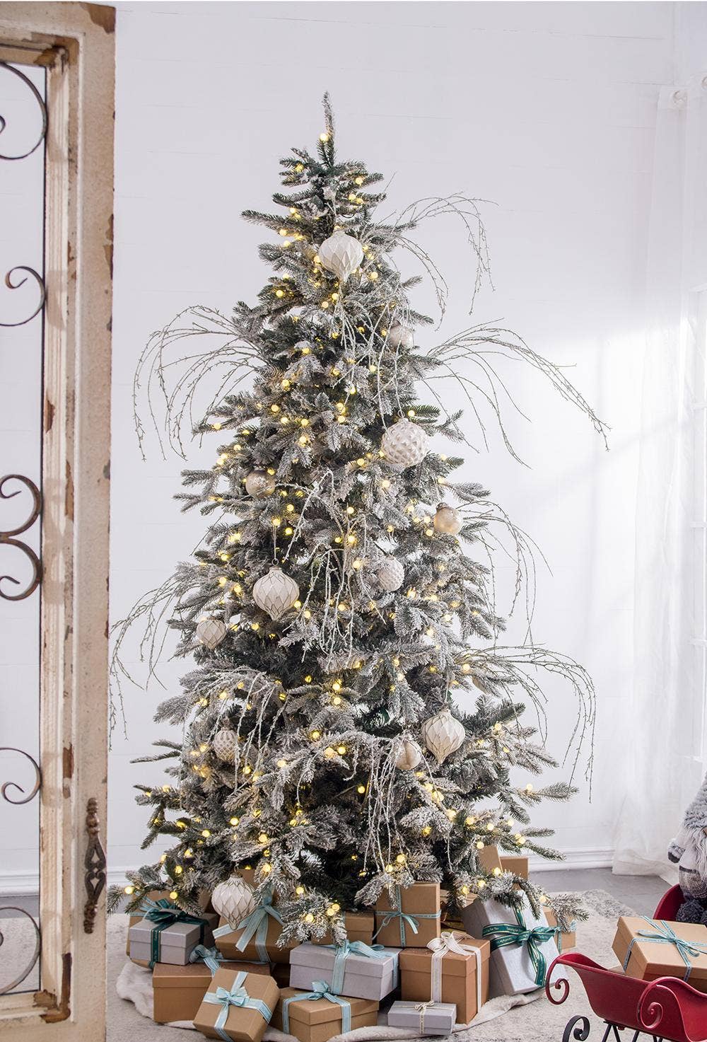 A&B Home Group Inc. - Wholesale Christmas Decoration - 52" Glittered Garland - Silver5